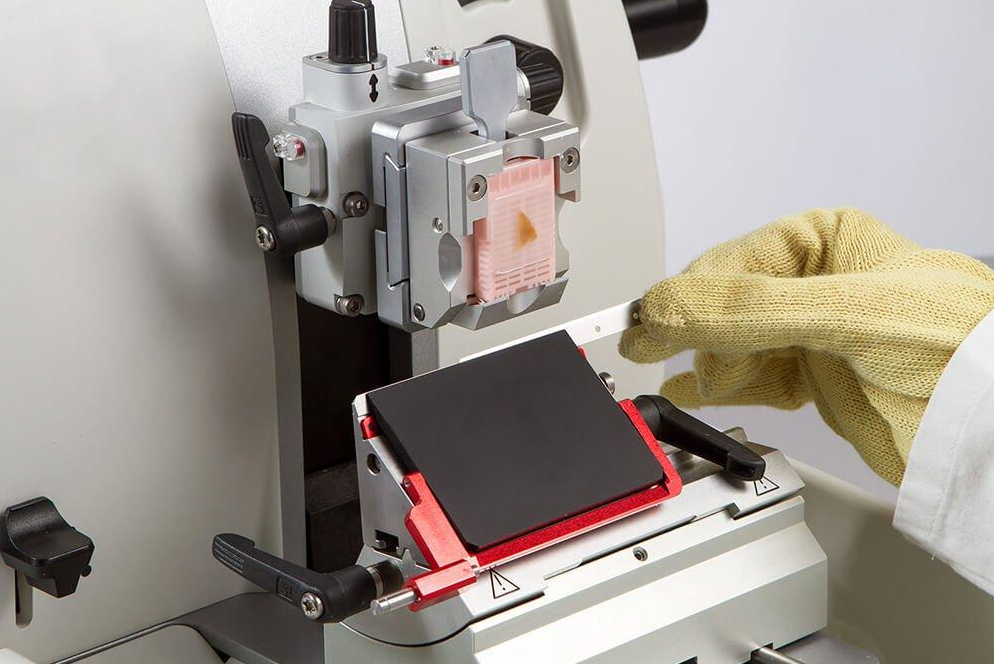 HistoCore BIOCUT Microtome