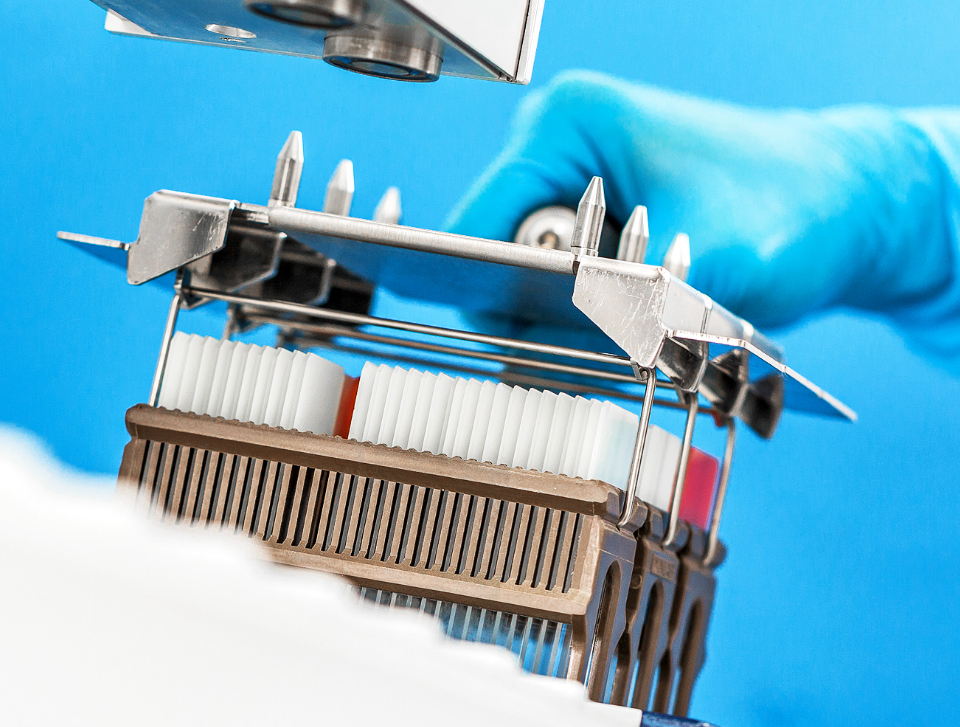 Tissue Stainer (H&E)